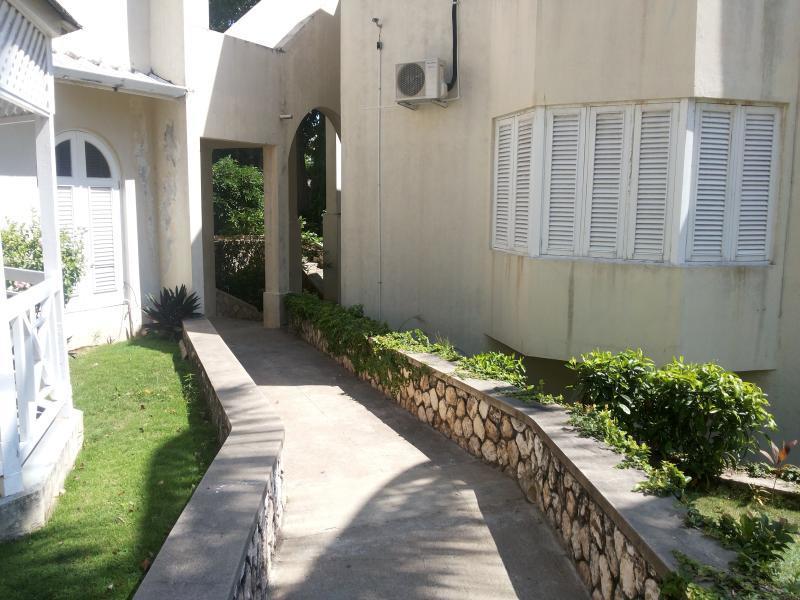 Chill On The Hill Apartment โอโชรีโอส ภายนอก รูปภาพ